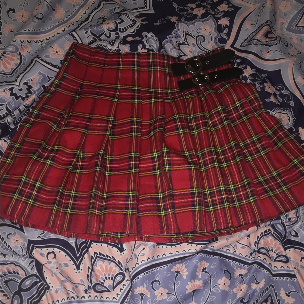FOREVER 21 Plaid/School-girl skirt